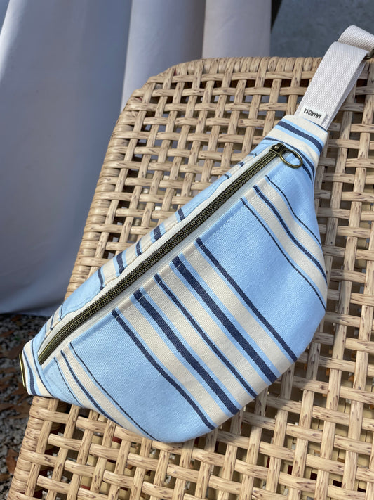 Banane rayée bleue